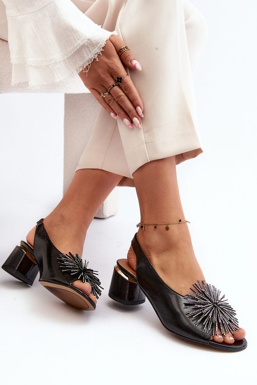 Skórzane Sandały Z Ozdobą Laura Messi 2719 Czarne