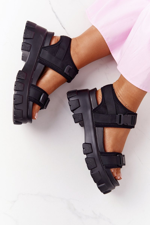 Sandały Na Masywnej Platformie Czarne Fly High