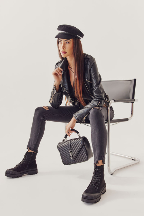 Zamszowe Trapery Na Platformie Czarne Here I Am