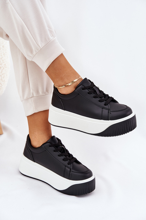 Sneakersy Na Masywnej Platformie Gładkie Czarne Tirvanis