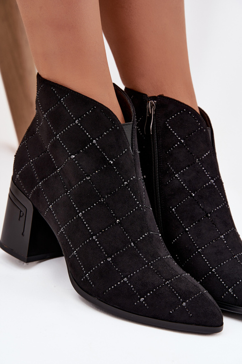 Botki Damskie Na Słupku Ze Zdobieniem D&A MR52-133 Czarne
