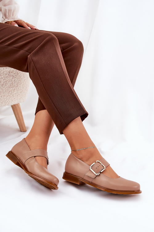 Skórzane Półbuty Damskie Z Klamrą Laura Messi 2980 Ciemnobeżowe