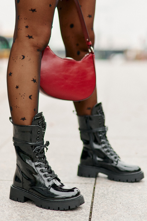 Lakierowane Ocieplane Botki Workery Z Ozdobą Czarne Kelilea