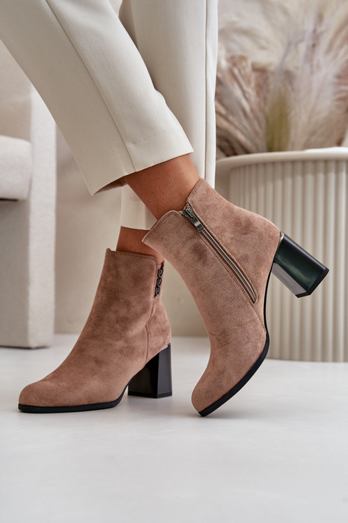 Ocieplane Eko Zamszowe Botki Damskie Na Słupku Zapinane Na Zamek Brązowe Erillia