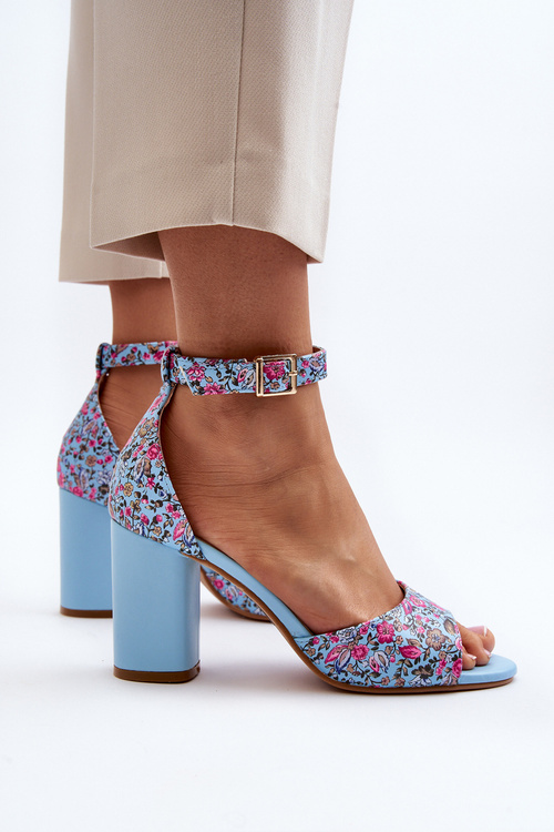 Sandały Na Słupku W Kwiaty Niebieskie Vitamella