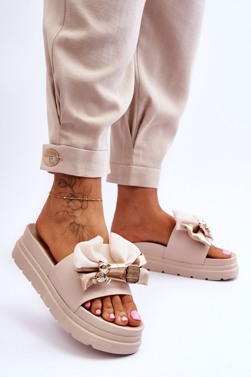 Klapki Z Kokardą I Ozdobnym Misiem Beżowe Suzy