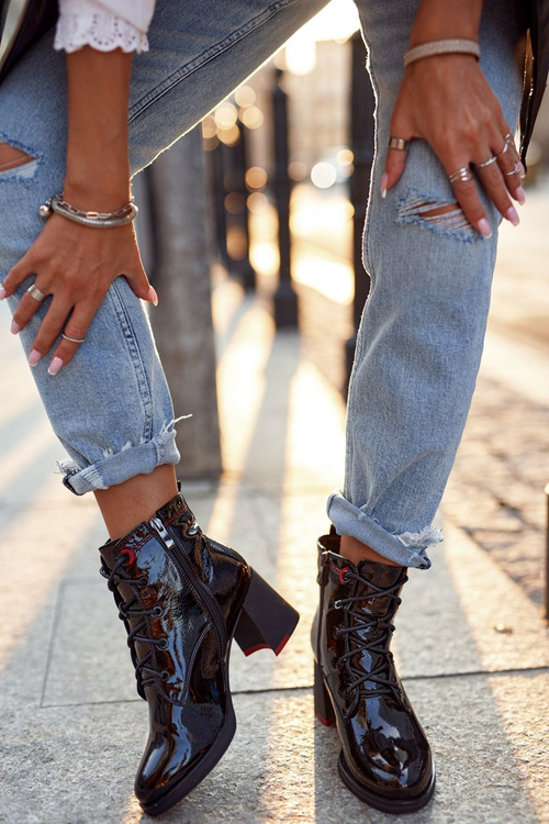 Damskie Botki Na Słupku Lakierowane Czarne Do It Better