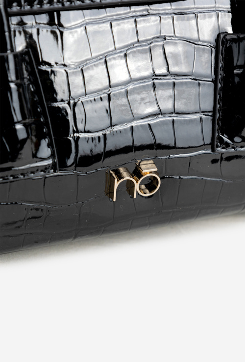 Mała Torebka Kuferek Z Tłoczonym Wzorem NOBO BAG5800-M20 Czarna