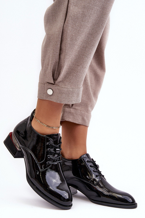 Lakierowane Półbuty Damskie Sznurowane Czarne Banosa