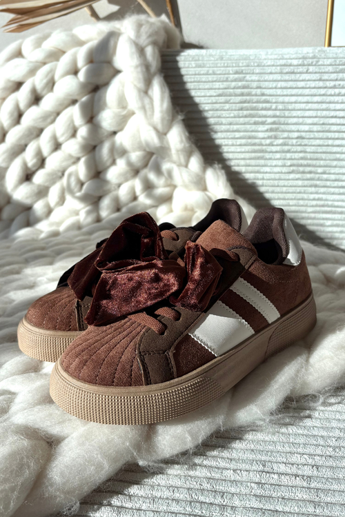 Sneakersy Damskie Z Welurową Kokardą Brązowe Ashlyn