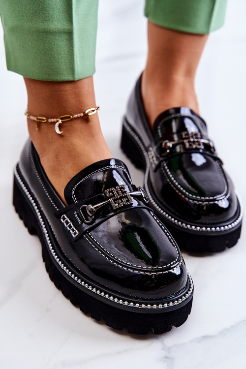 Lakierowane Skórzane Półbuty Z Ozdobą Czarne Adison