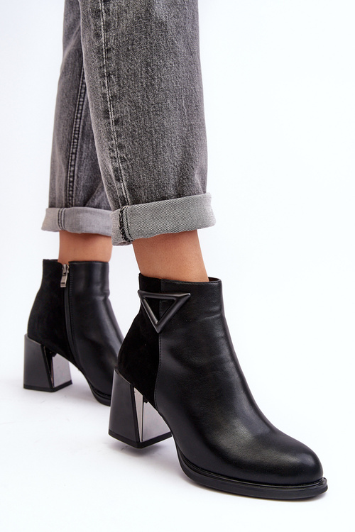 Skórzane Botki Damskie Na Słupku D&A CR8171 Czarne