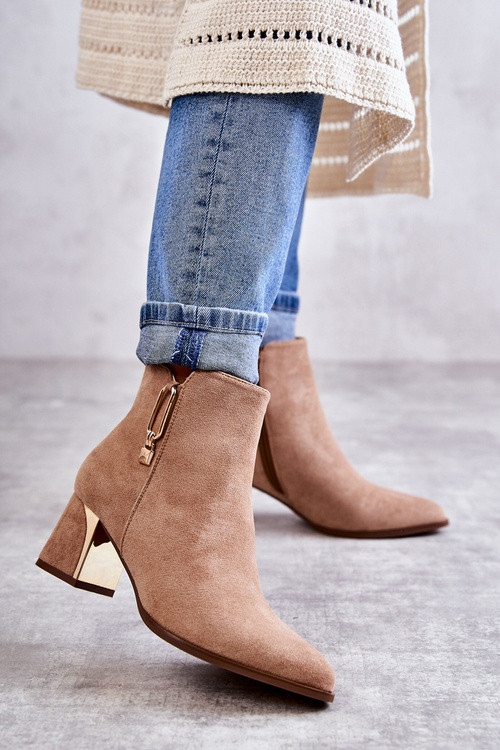 Zamszowe Botki Na Słupku Z Ozdobą Beżowe Erine