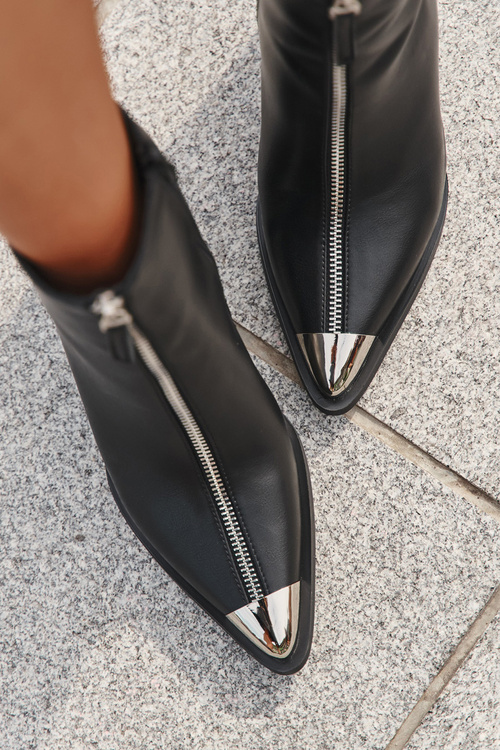 Botki Damskie Na Słupku Z Ozdobnym Zamkiem Czarne Wiviane