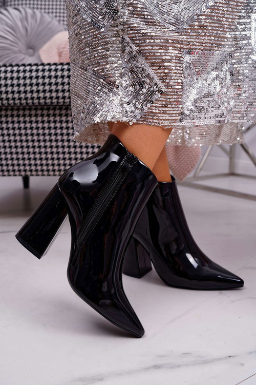Botki Damskie Na Słupku Lakierowane Czarne Ferty