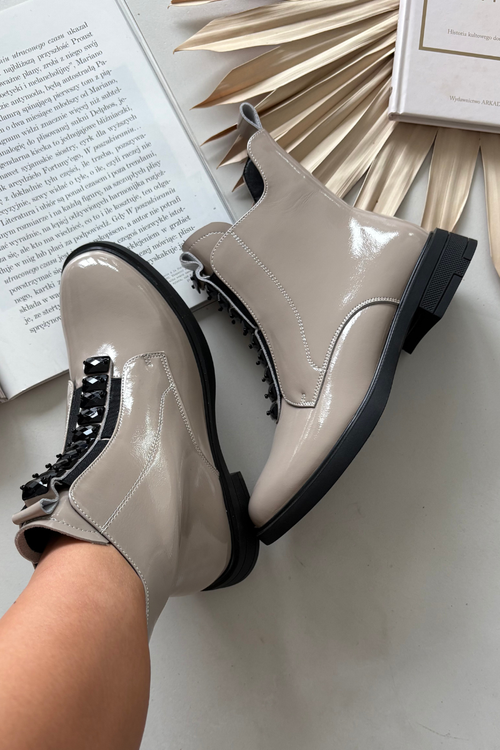 Lakierowane Botki Damskie Z Naturalnej Skóry D&A MR52-108 Beżowe