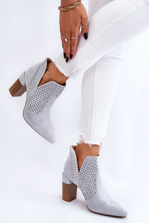 Modne Zamszowe Ażurowe Botki Na Obcasie Szare Genevi