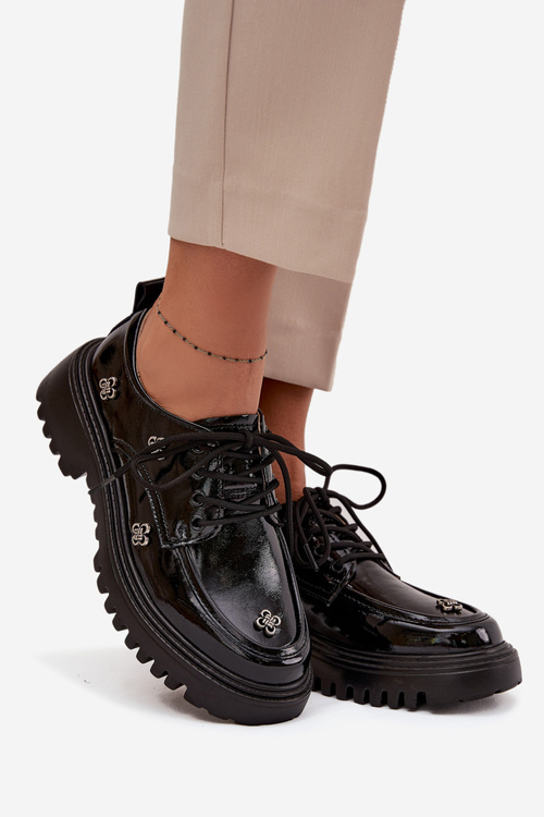 Lakierowane Skórzane Półbuty Damskie Z Przypinkami Artiker 57C0333 Czarne