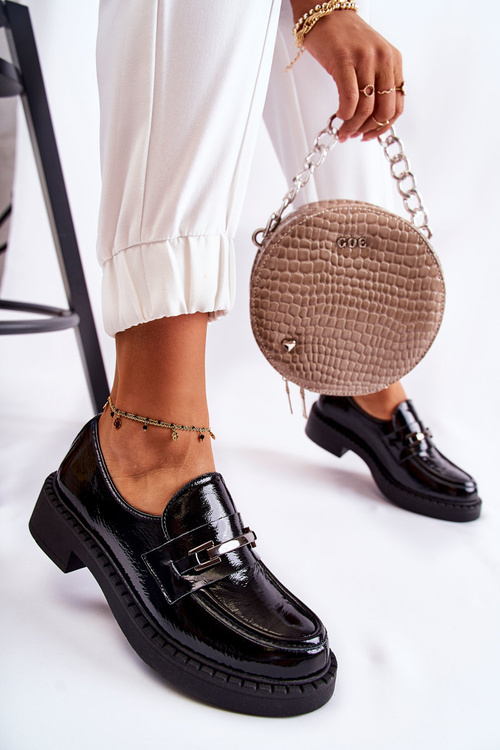 Lakierowane Półbuty Ze Srebrną Ozdobą Czarne Lemar Hestill