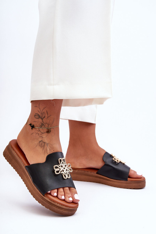 Skórzane Damskie Klapki Na Platformie z Ozdobą Czarne Azera