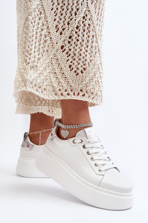 Skórzane Damskie Sneakersy Z Bransoletą CheBello 4406 Białe