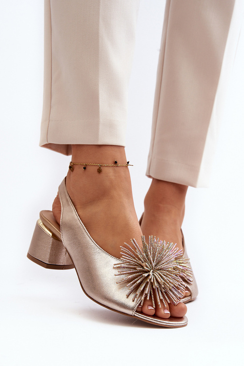 Skórzane Sandały Z Ozdobą Laura Messi 2719 Złote