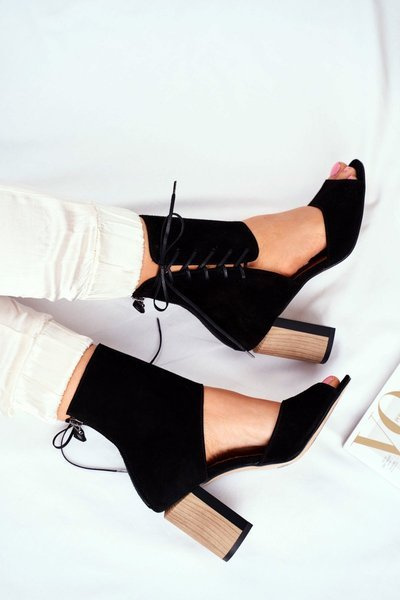 Sandały Damskie Na Słupku Maciejka Czarne Zamszowe 04122-01