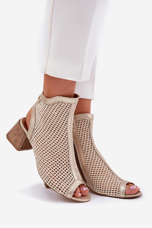 Skórzane Botki Damskie Na Obcasie Z Odkrytą Piętą Maciejka 06899-25 Złoto-Beżowe