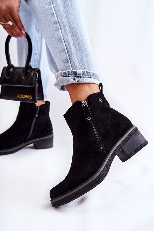 Zamszowe Botki Na Niskim Słupku Czarne Laurisa