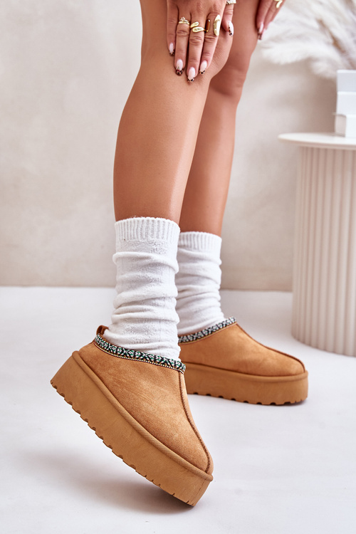 Kapcie Damskie Na Platformie Z Haftem Camel Neroma