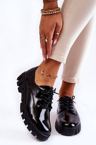 Modne Lakierowane Półbuty Wiązane Czarne Gwendy