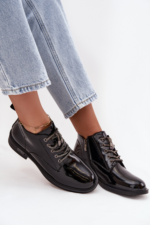 Skórzane Lakierowane Botki Damskie Z Ozdobnym Sznurowaniem D&A MR52-124 Czarne