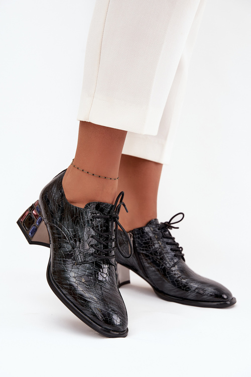 Skórzane Lakierowane Półbuty Damskie Na Obcasie Z Kryształkami Artiker 57C0072 Szare