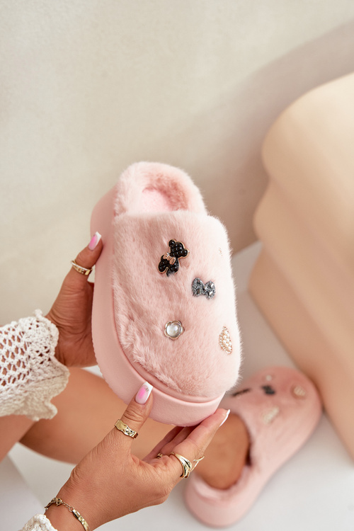 Futrzane Kapcie Damskie Na Grubej Podeszwie Z Przypinkami Różowe Zintoria