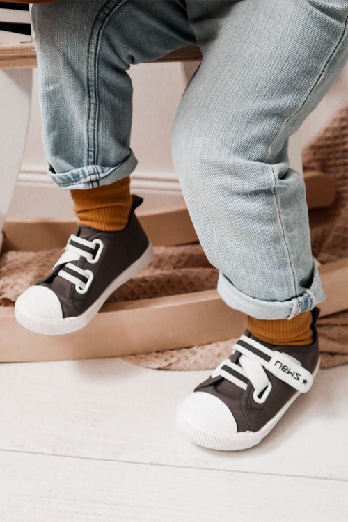 Dziecięce Trampki Na Rzepy Szare News