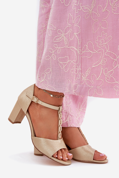 Sandały Damskie Na Słupku Z Ozdobnym Paskiem Eko Skóra Złote Triavera