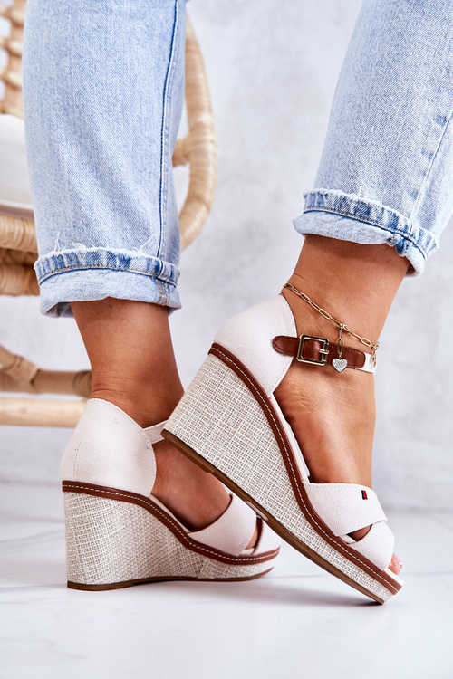 Damskie Sandały Na Koturnie Beżowe Veenus