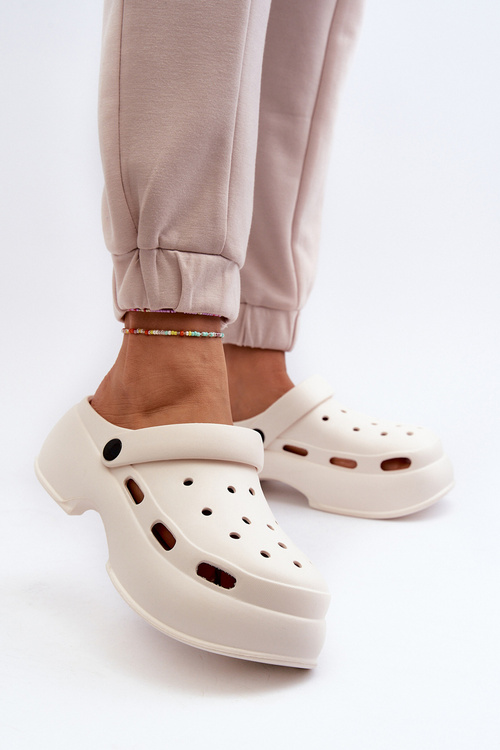 Piankowe Klapki Damskie Na Masywnej Podeszwie Białe Danollia