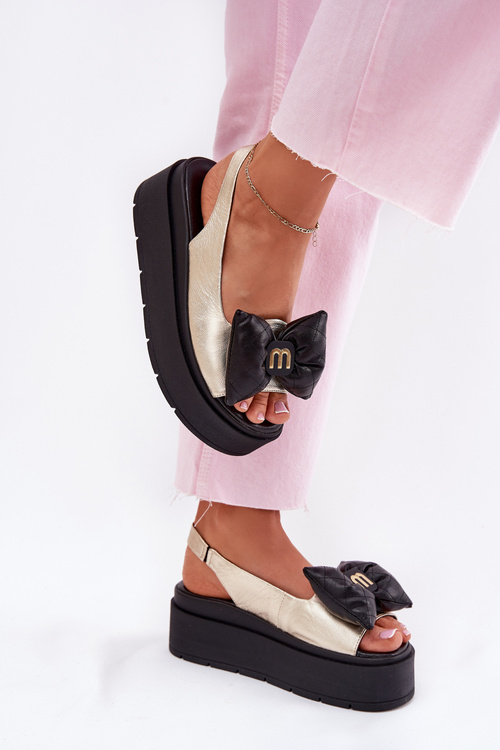 Skórzane Sandały Damskie Na Platformie Z Kokardą CheBello 4641 Złoto-Czarne