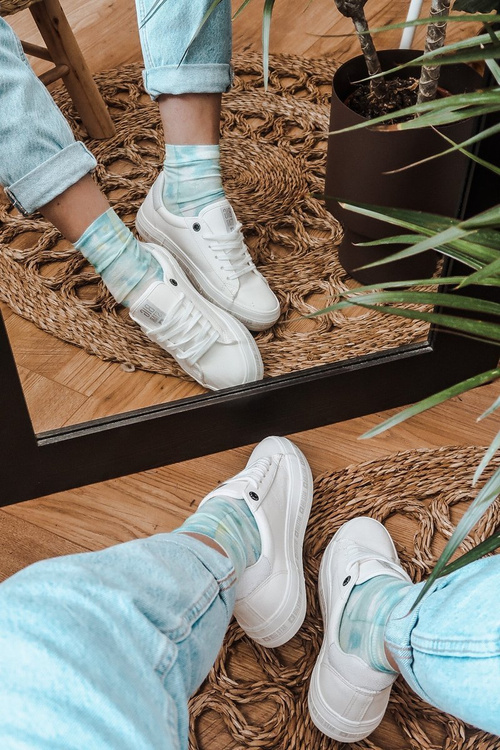 Damskie Skórzane Tenisówki Logowana Podeszwa Big Star GG274194 Białe