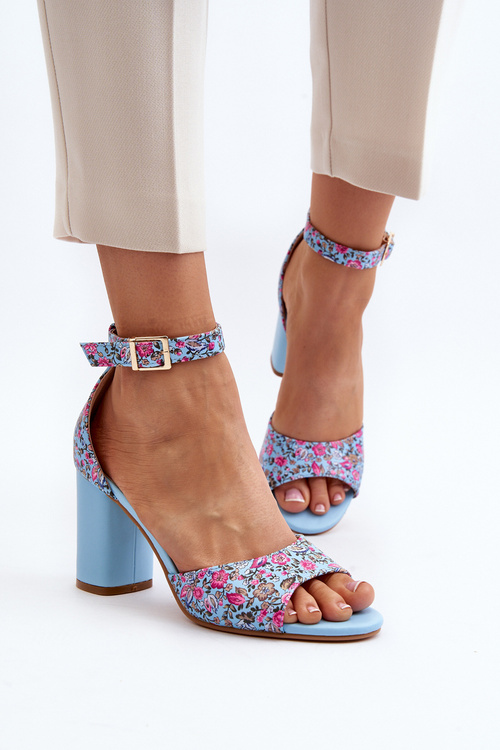 Sandały Na Słupku W Kwiaty Niebieskie Vitamella