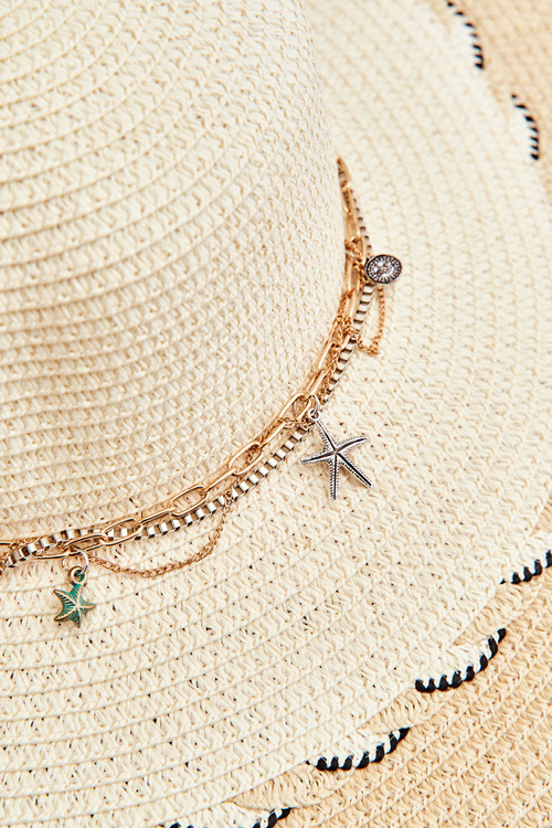 Lekki Damski Kapelusz Ze Zdobieniami Beżowy