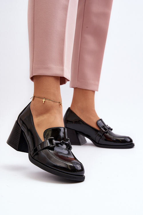 Lakierowane Półbuty Na Obcasie Czarne Nireva