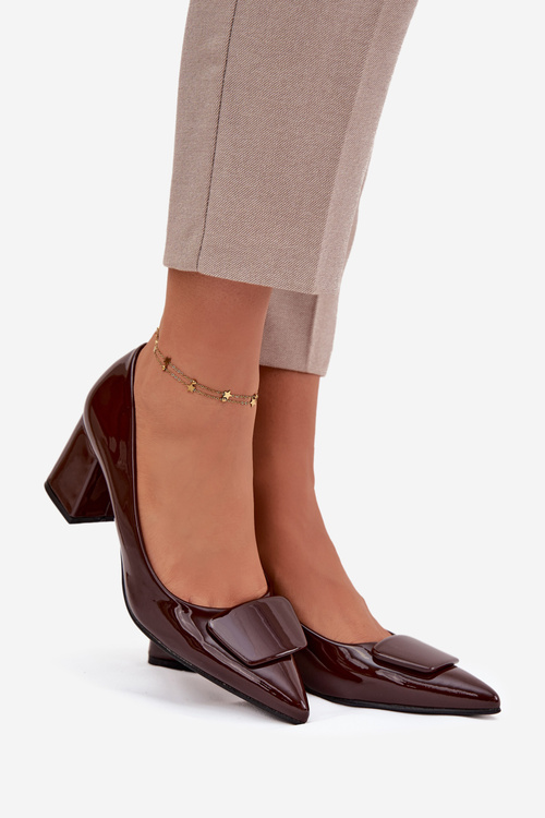 Lakierowane Czółenka Na Słupku Z Ozdobą Czekoladowe Isoline