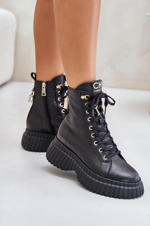 Skórzane Botki Na Platformie Na Zamek Z Ozdobną Kłódką CheBello 4517 Czarne