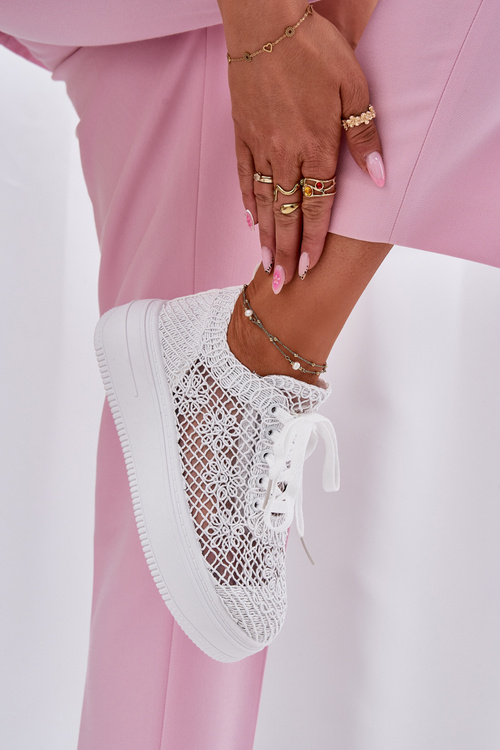 Sneakersy Damskie Na Platformie Z Szydełkową Cholewką Białe Mirietto