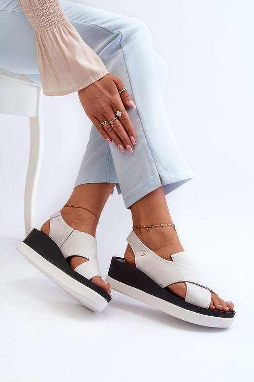 Zazoo 40256 Skórzane Sandały Na Koturnie Białe