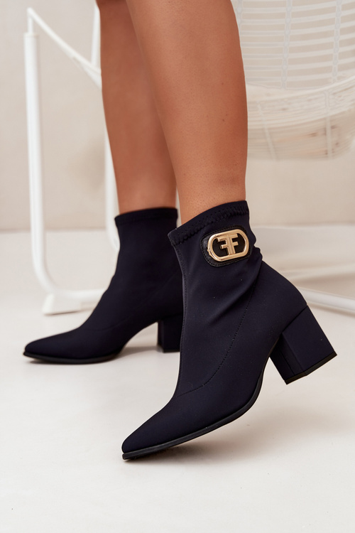 Botki Damskie Na Słupku Ze Złotym Detalem Zazoo 3128 Czarne