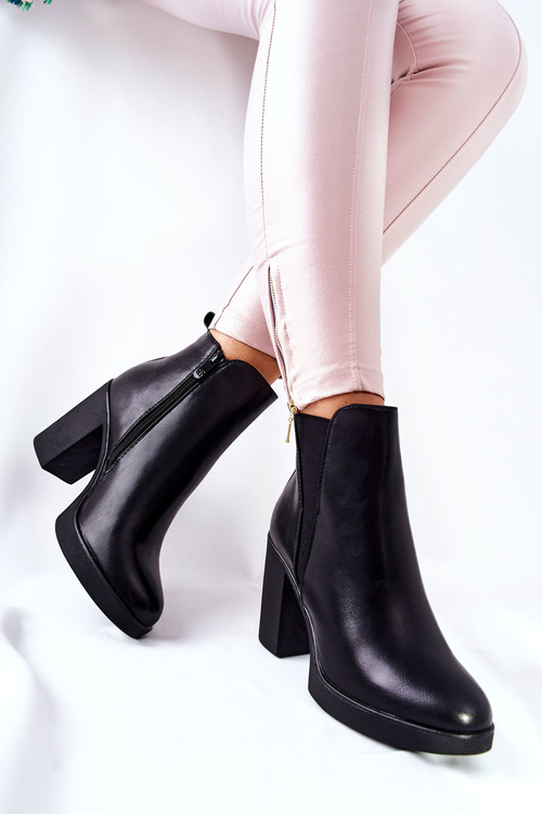 Skórzane Botki Na Słupku Czarne Linari