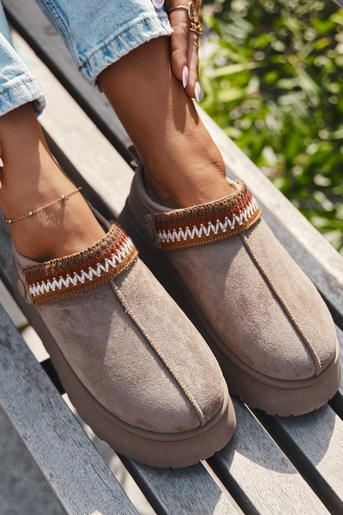 Śniegowce Damskie Niskie Z Ruchomym Paskiem I Haftem Na Platformie Ciemnobeżowe Lyrisse